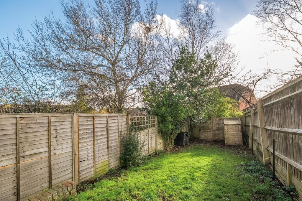 Property photo 2 of 8 Garden