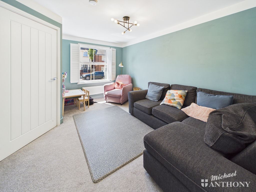 Property photo 3 of 14 Cam02773G0-Pr0442-Still002