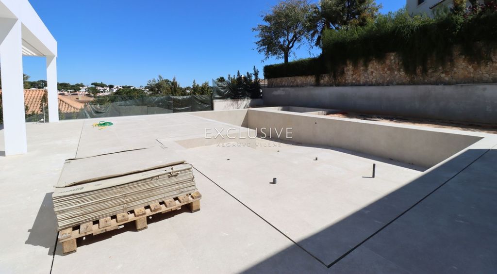 Property photo 3 of 25