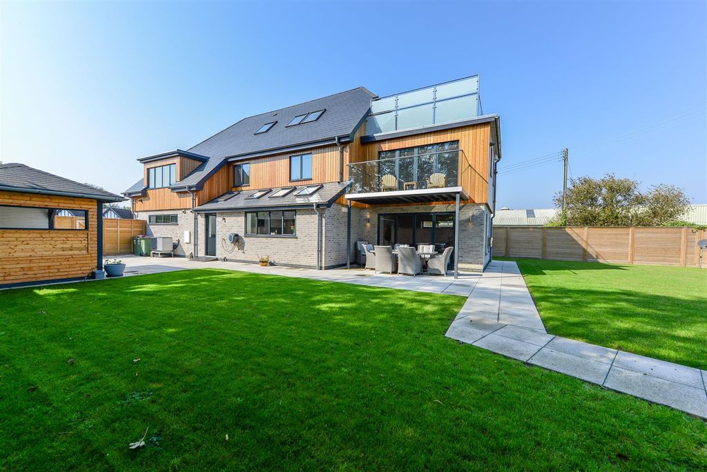 Property photo 2 of 40 Bay Leaf14.Jpg