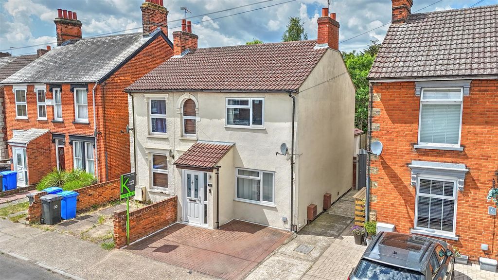 Property photo 1 of 15 Dji_20250523123127_0775_D_Interior 3.Jpg