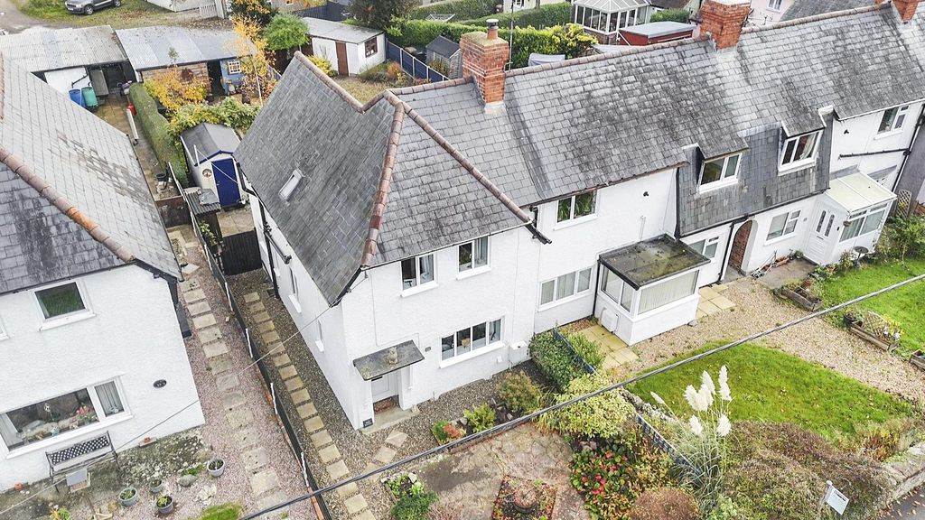 Property photo 1 of 28 Accommodation Comprises