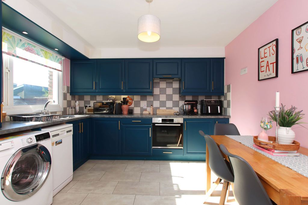 Property photo 2 of 18 Photo 7