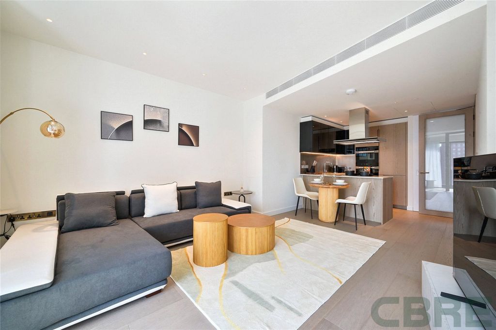 Property photo 3 of 24 Picture No. 04