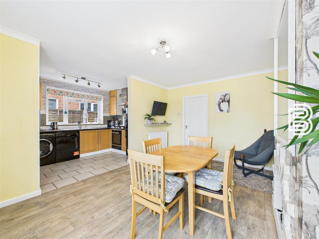 Property photo 2 of 16 Dining Room (3).Jpg