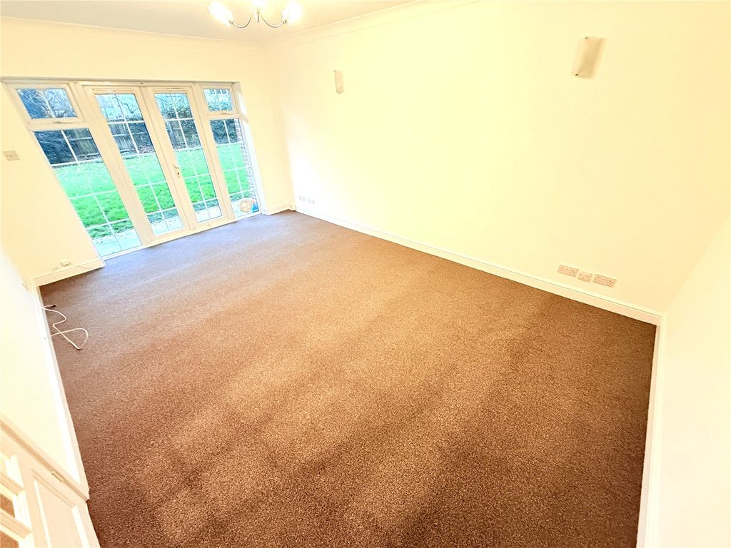 Property photo 3 of 7 Picture No. 14