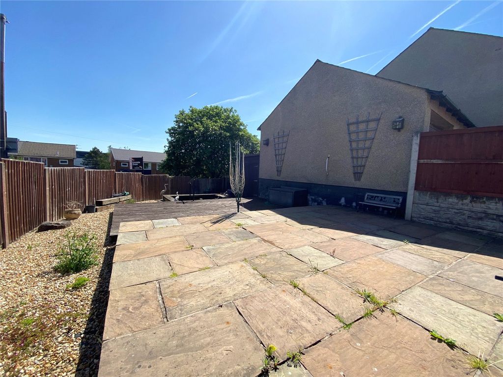 Property photo 2 of 19 Picture No. 21
