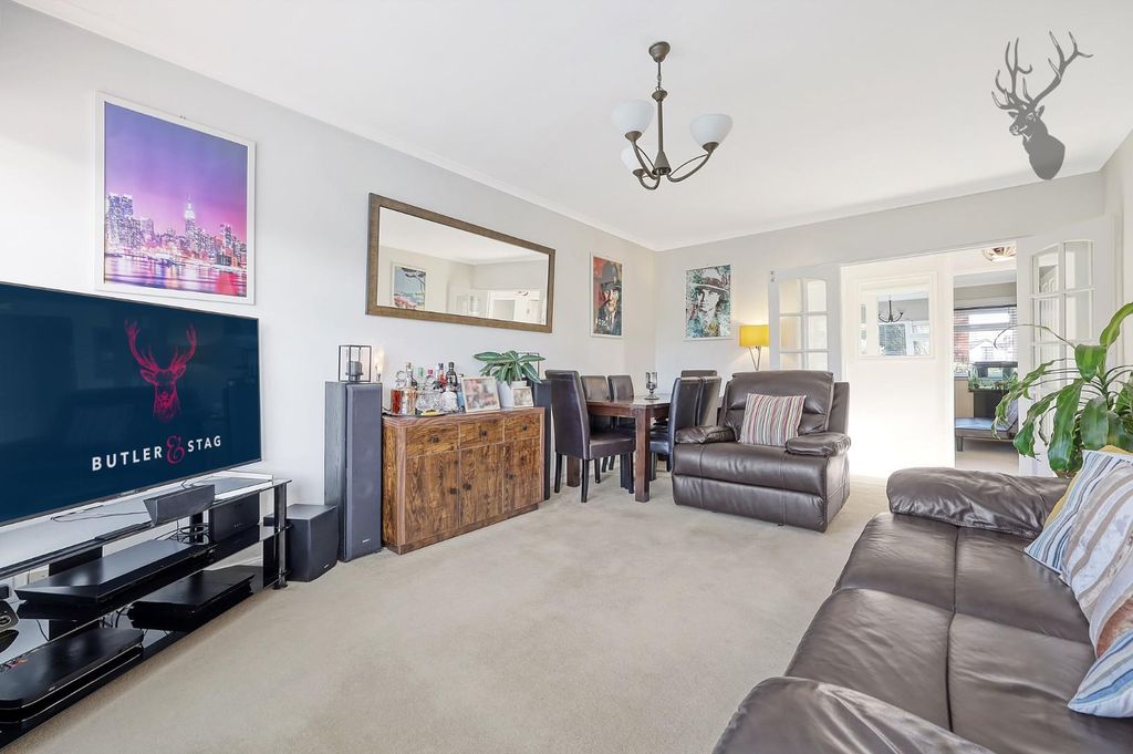 Property photo 3 of 14