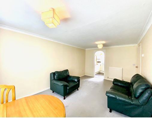 Property photo 3 of 9