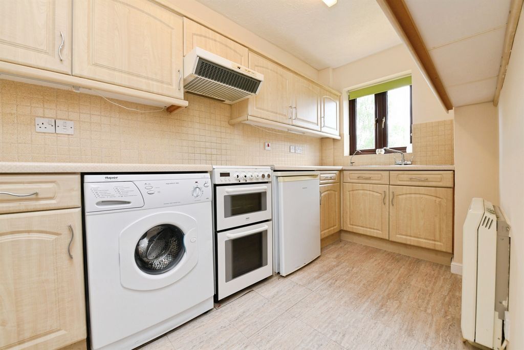 Property photo 3 of 10