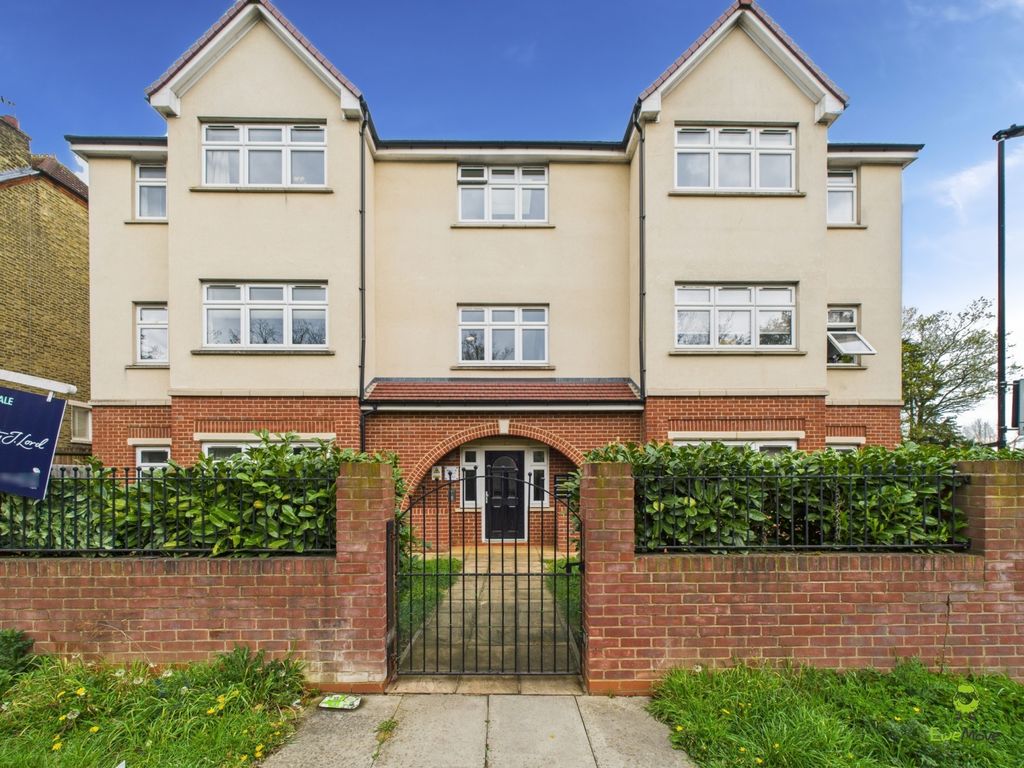 Property photo 3 of 10 Presented By Kevin At Ewemove Bexleyheath And Dart