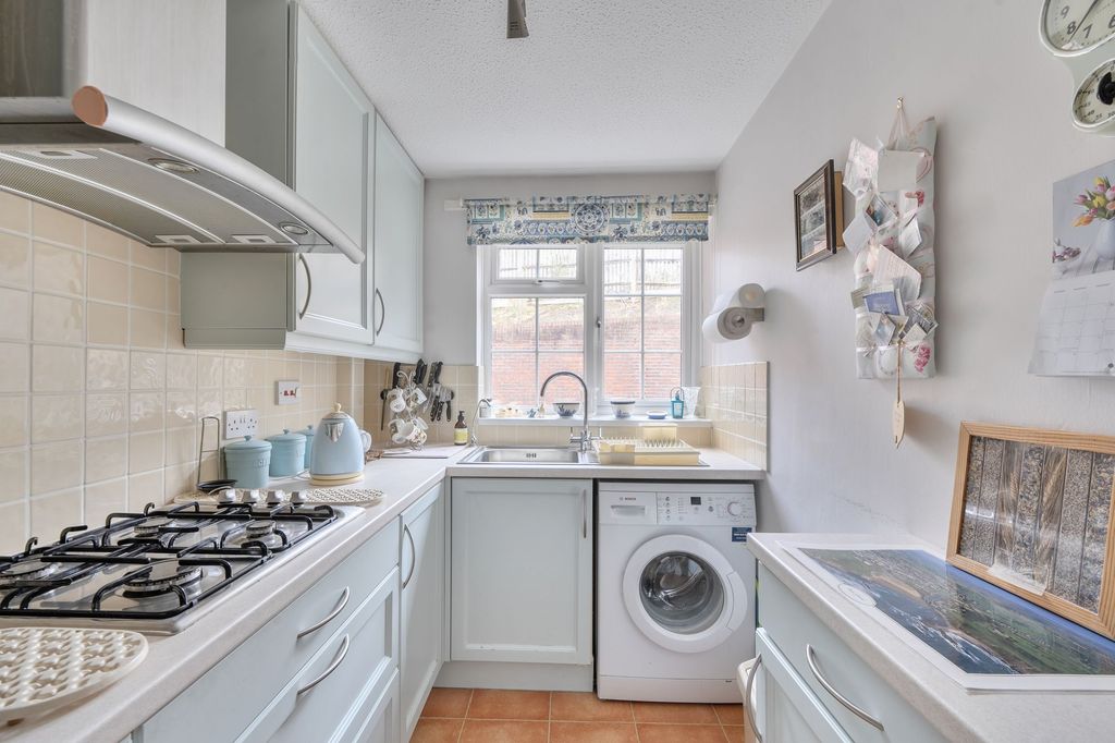 Property photo 3 of 15