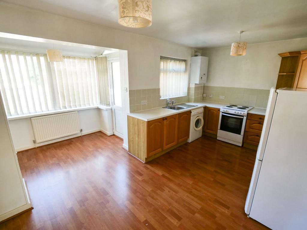 Property photo 3 of 11 Kitchen Diner