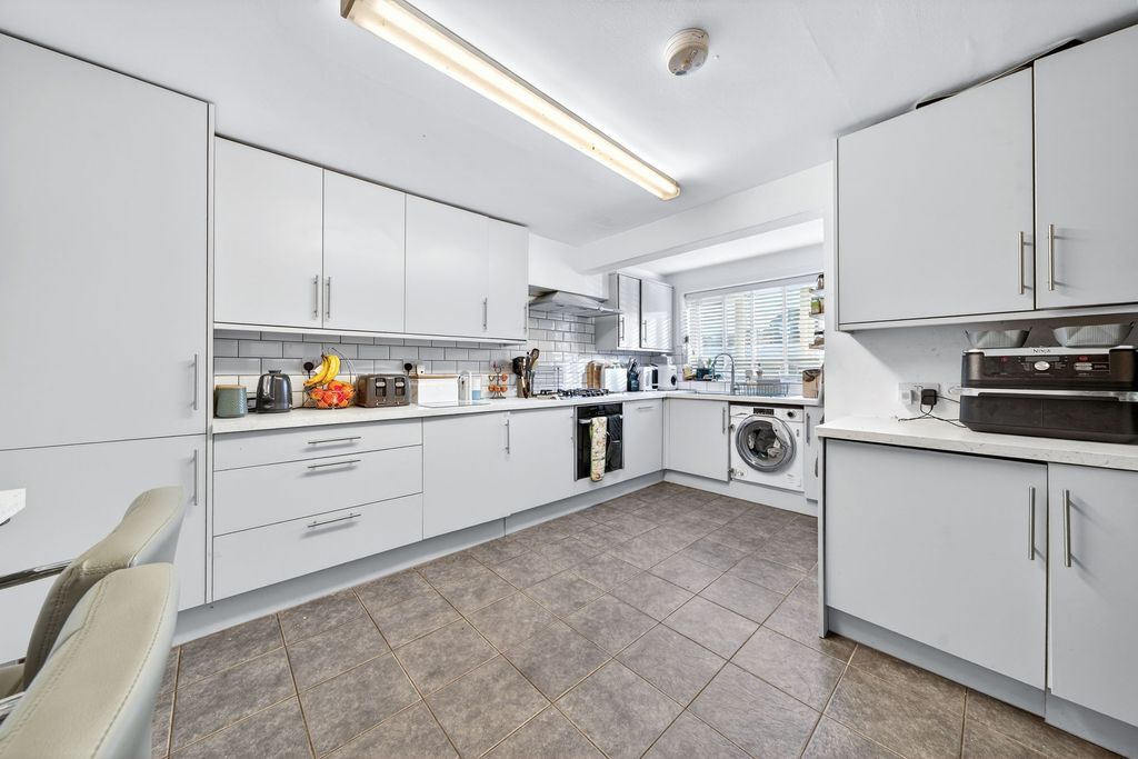 Property photo 2 of 13 Kitchen