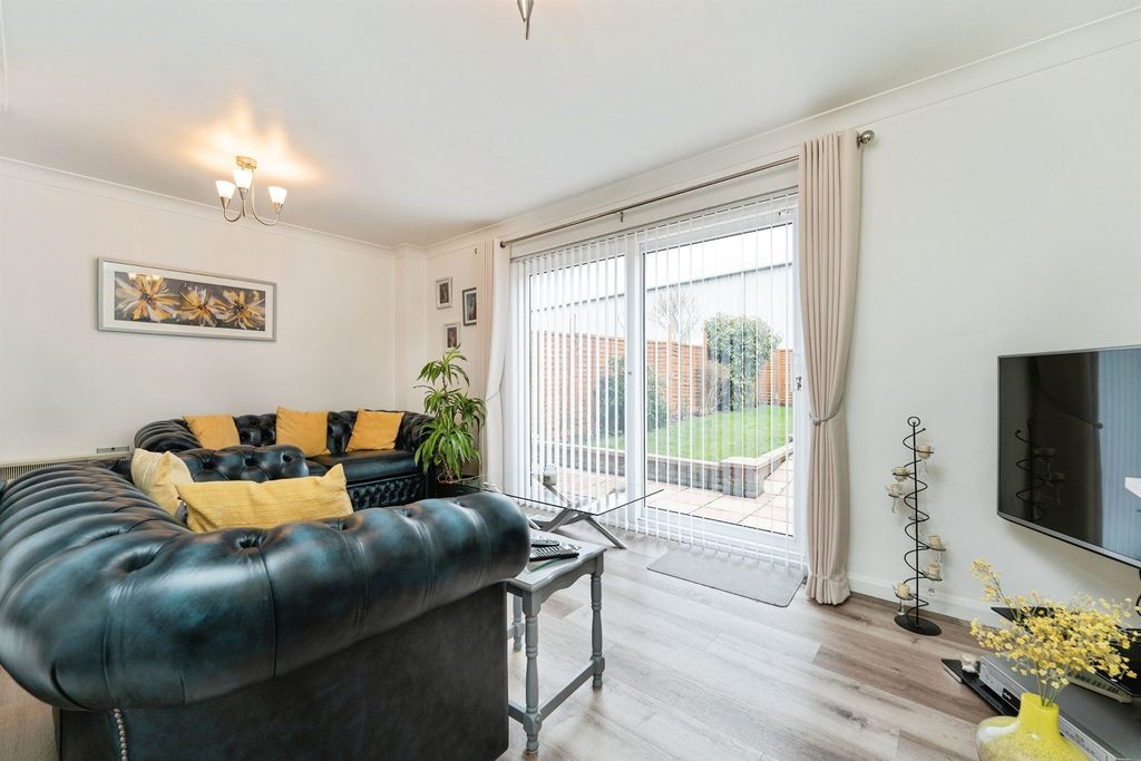 Property photo 3 of 16