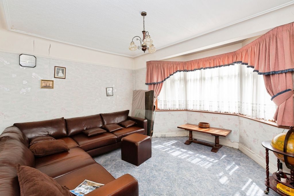 Property photo 3 of 22 Pbox-Img.Jpg