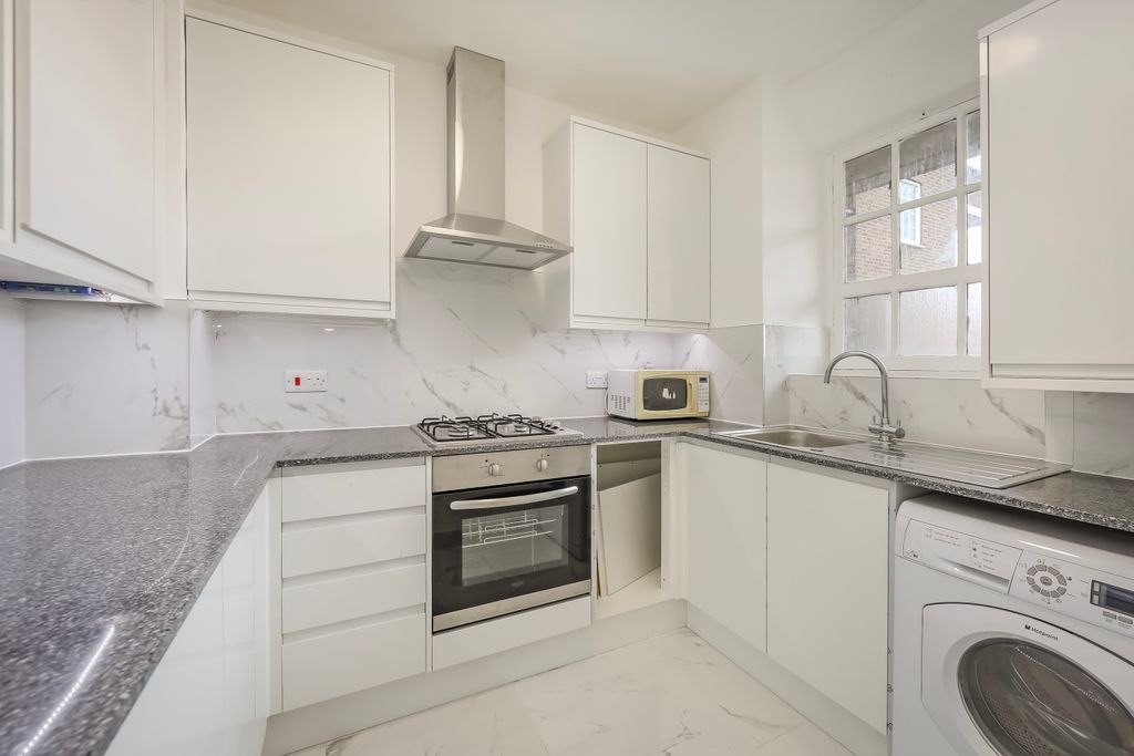 Property photo 3 of 5