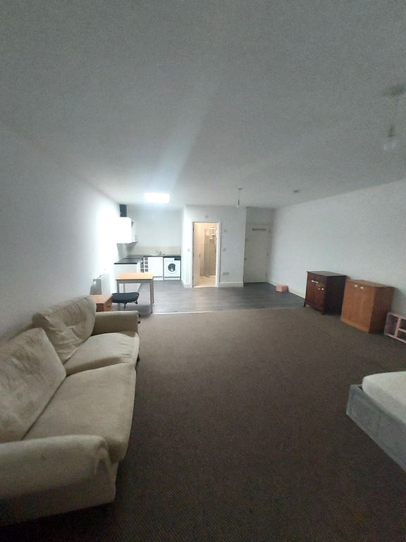 Property photo 3 of 4
