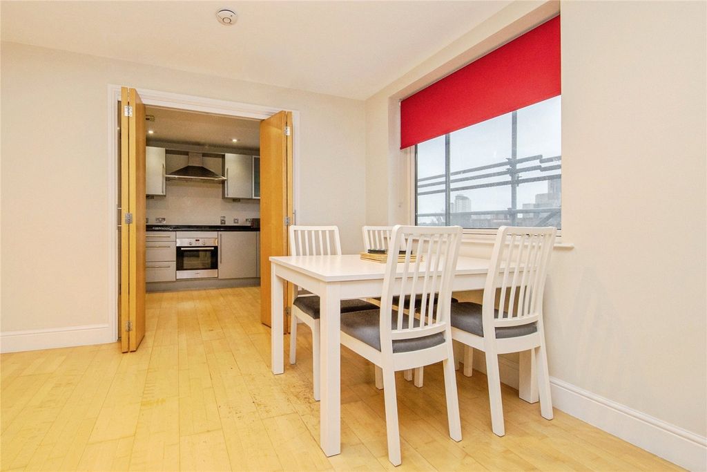 Property photo 3 of 16 Picture No. 02