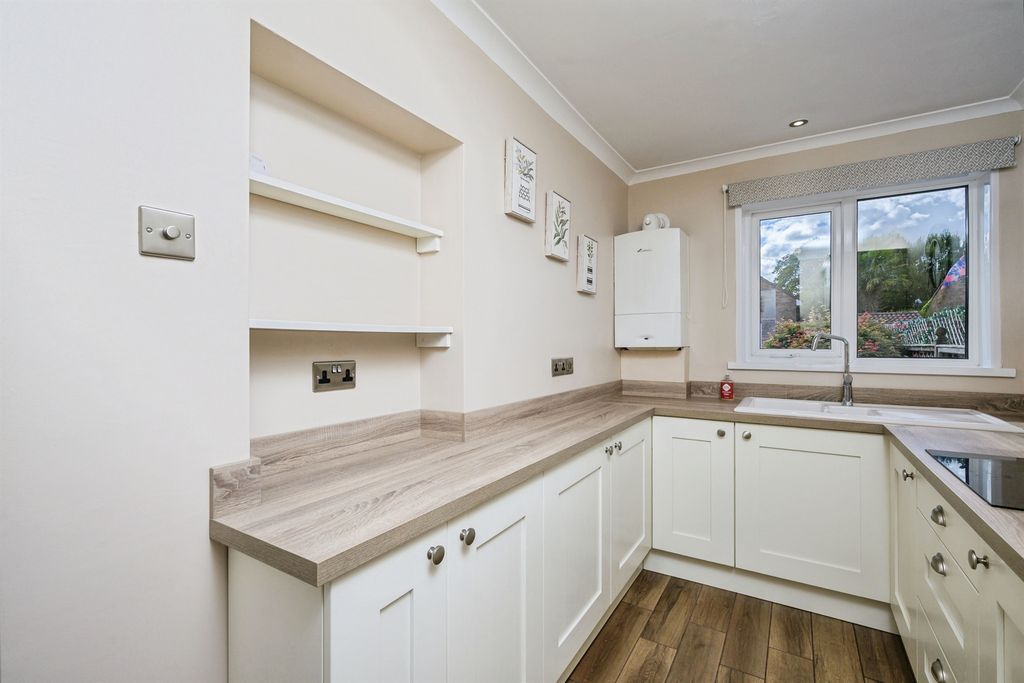 Property photo 3 of 29