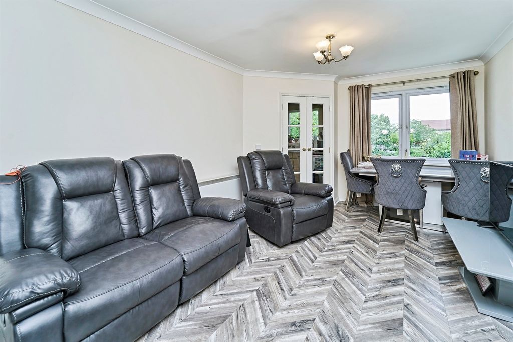 Property photo 3 of 16