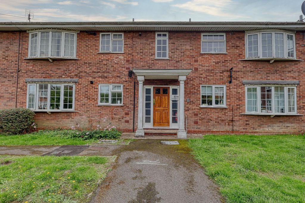 Property photo 1 of 9 Frontal