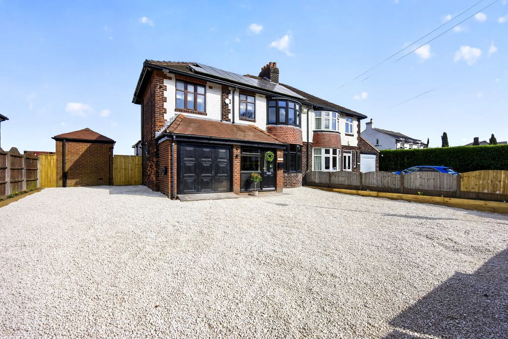 Property photo 2 of 27