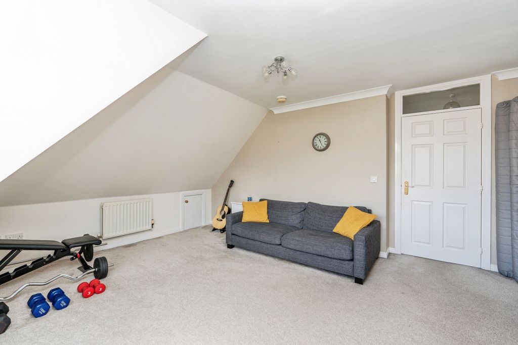 Property photo 3 of 20