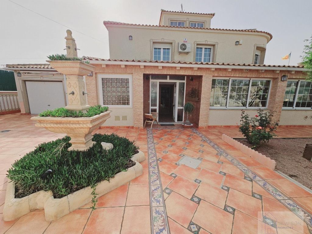 Property photo 1 of 39