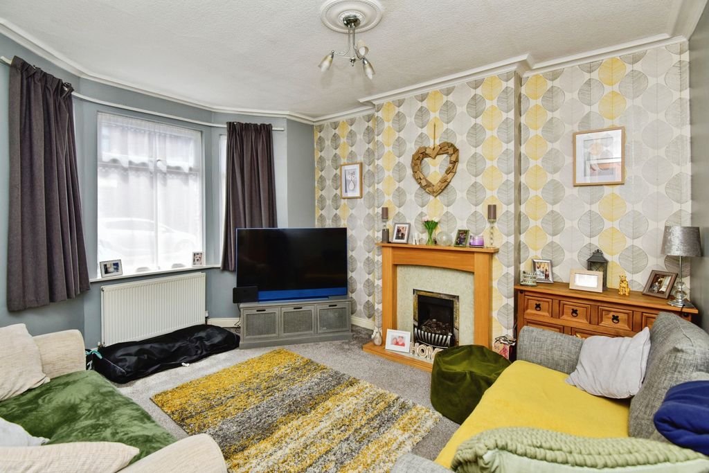 Property photo 2 of 15