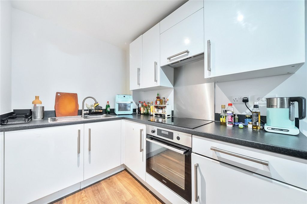 Property photo 2 of 14 Kitchen