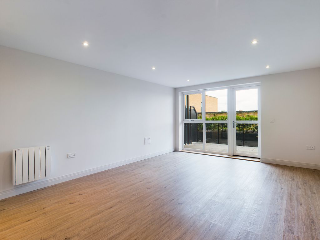 Property photo 3 of 17 Sitting Room