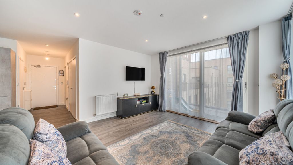 Property photo 2 of 13