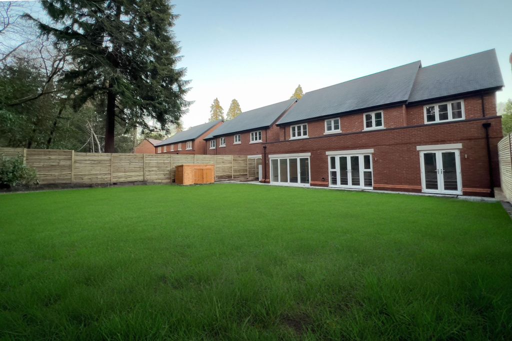 Property photo 2 of 16 Image