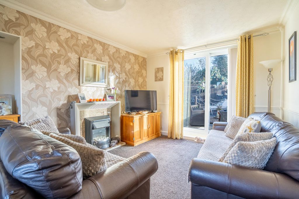 Property photo 2 of 12 Living Room