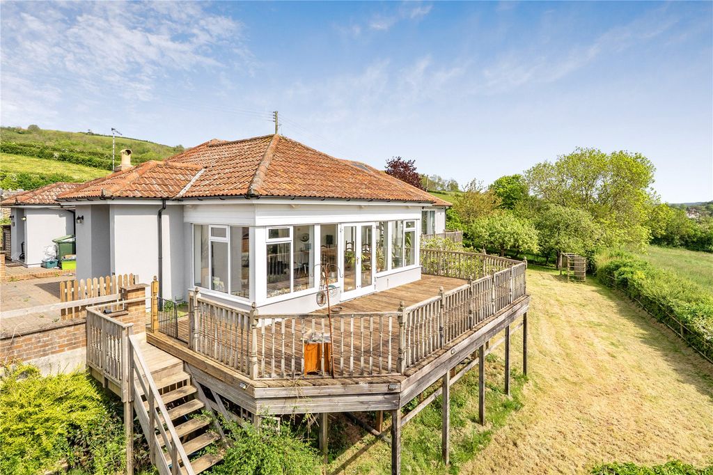 Property photo 2 of 34 Picture No. 02