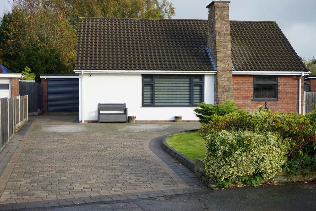 Property photo 1 of 52 Front (Exterior)