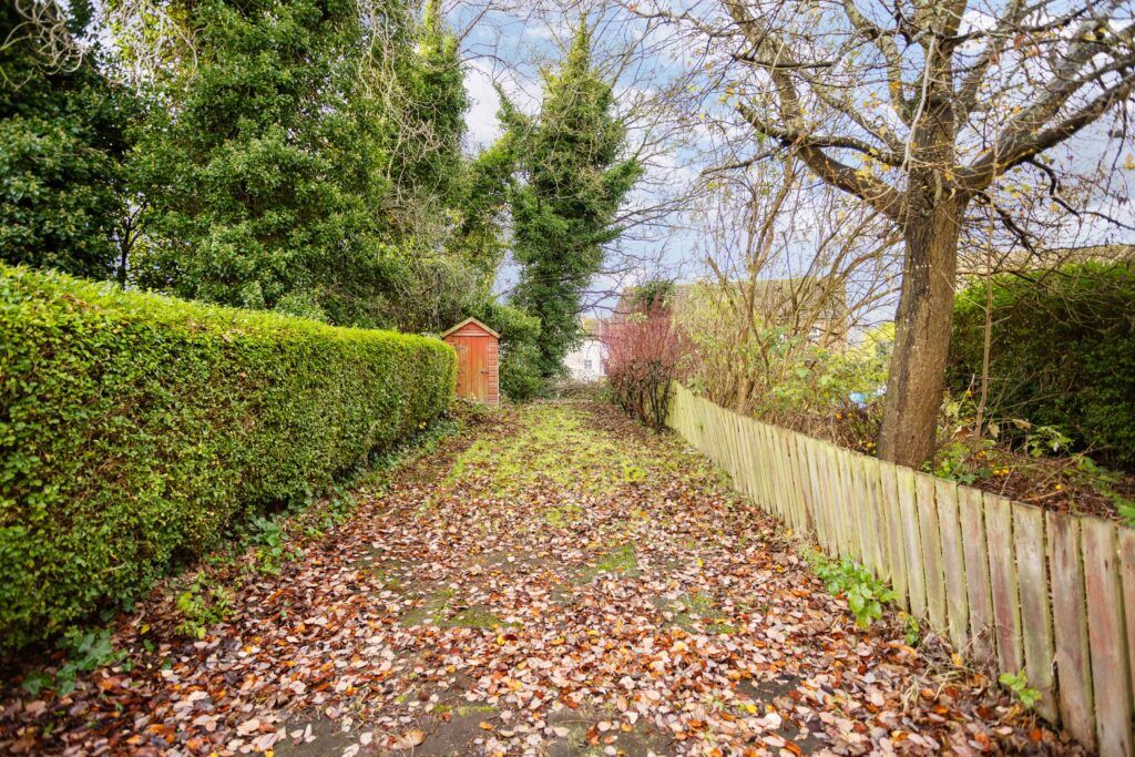 Property photo 2 of 24