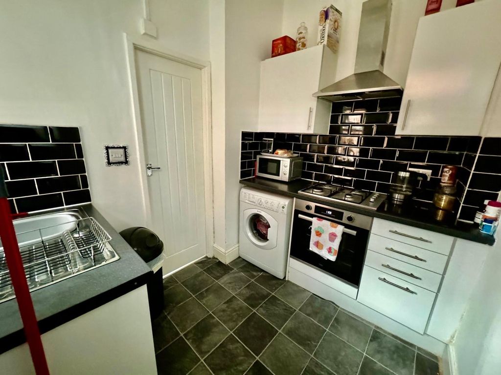 Property photo 3 of 6 Picture No. 08