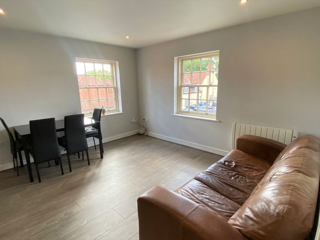 Property photo 3 of 6 Living Room