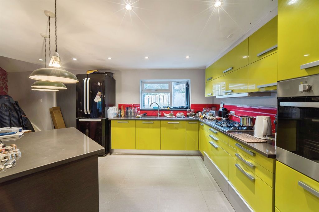 Property photo 1 of 17