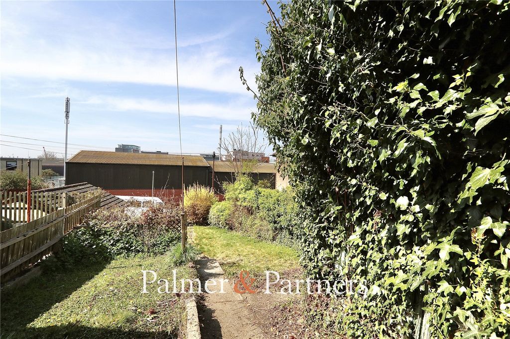 Property photo 2 of 18 Picture No. 06