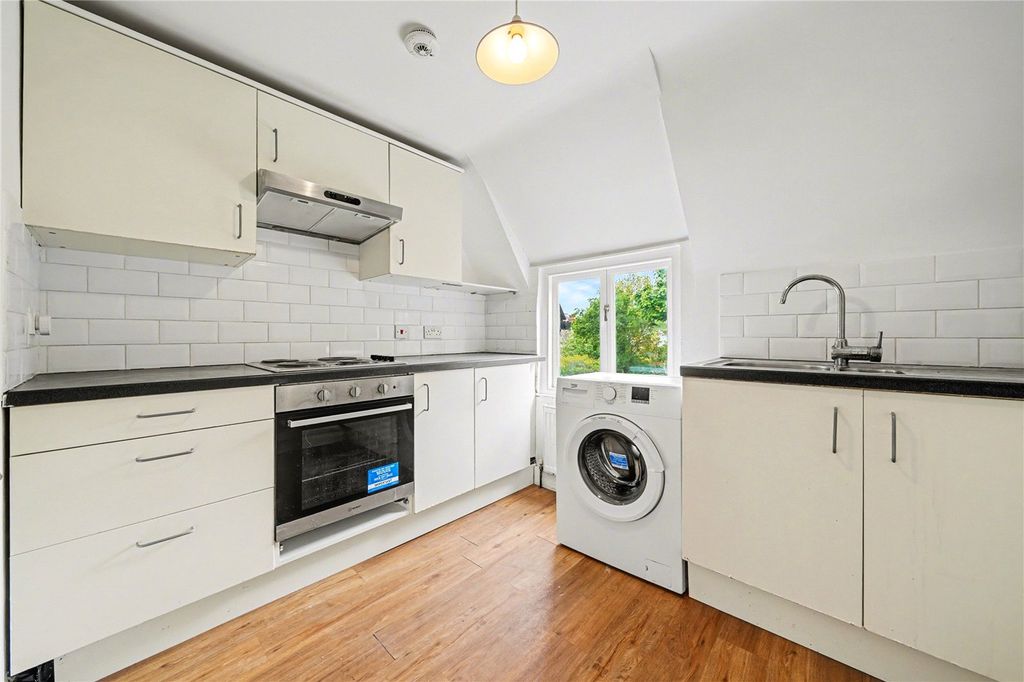 Property photo 3 of 8 Picture No. 31