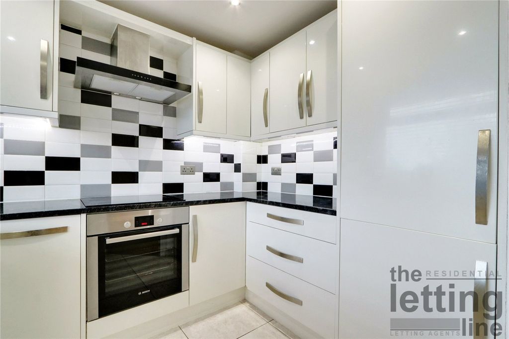 Property photo 3 of 8 Picture No. 04