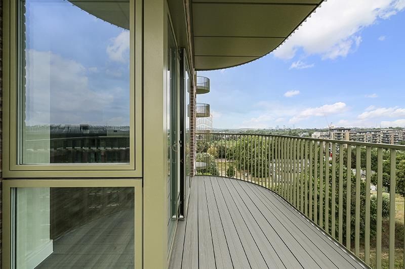 Property photo 2 of 14 Cairncross House, 908   (2).Jpg