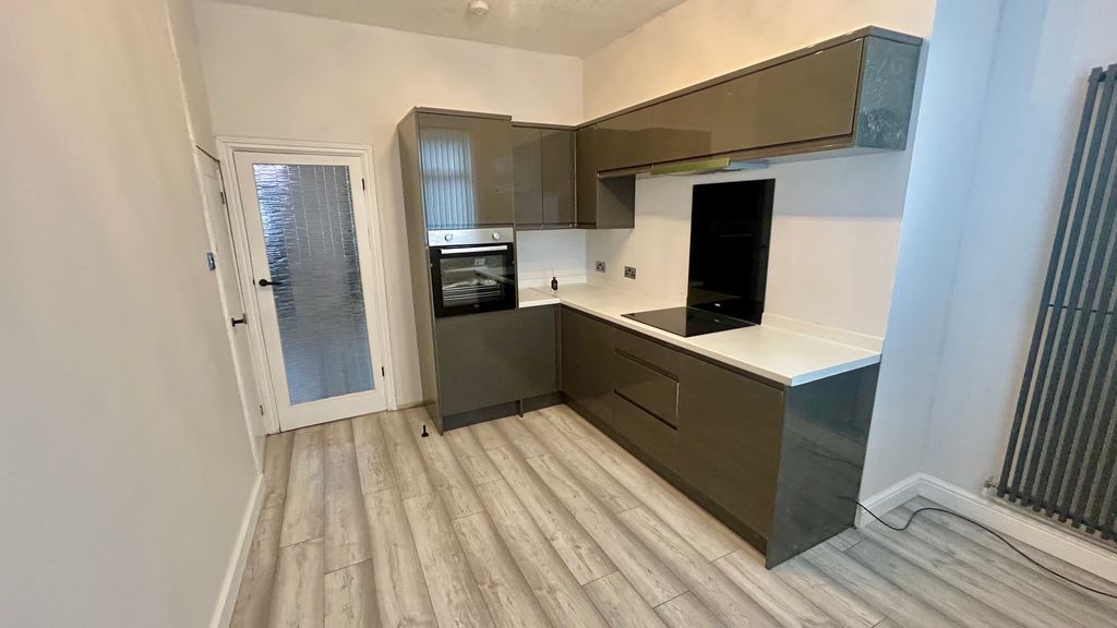 Property photo 3 of 11 Photo #3