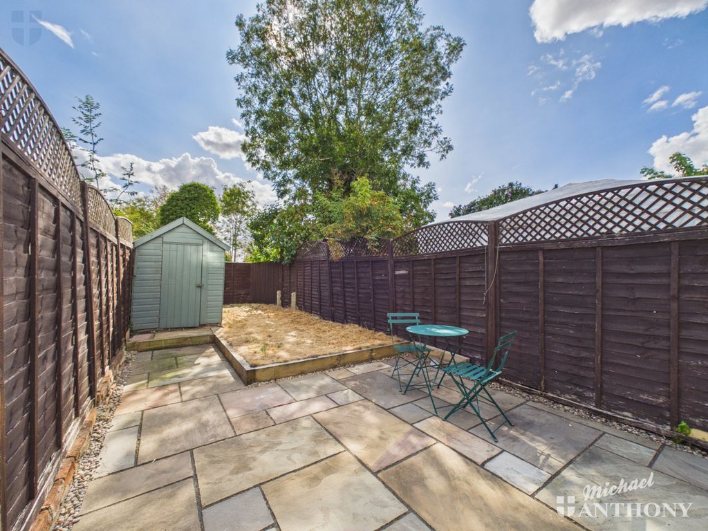 Property photo 3 of 15 Cam03218G0-Pr1141-Still014
