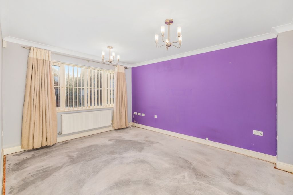 Property photo 2 of 23 10 Greenwich Avenue (Holbeach)-14