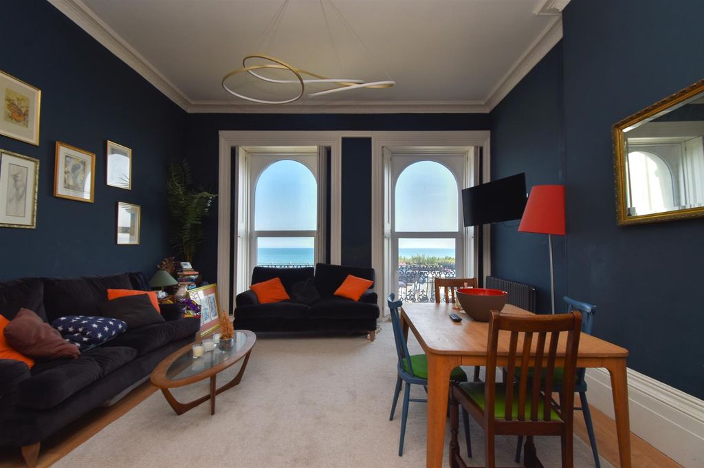 Property photo 1 of 15 Open Plan Living
