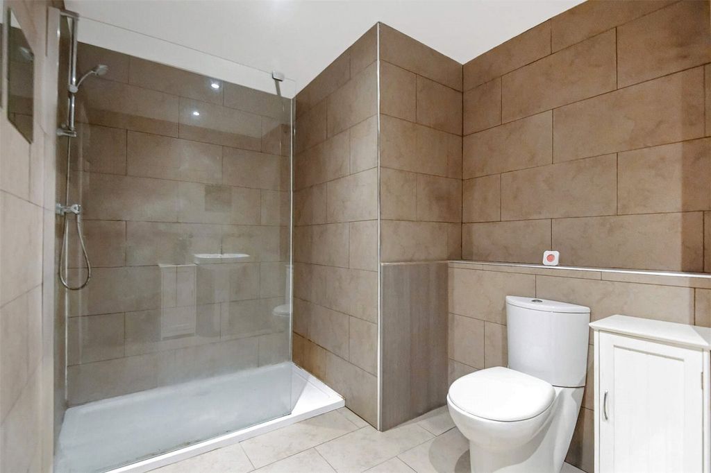 Property photo 2 of 24 Picture No. 20